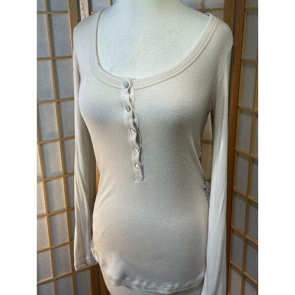 Andrea Jovine XS Embossed Henley - Picture 10 of 15